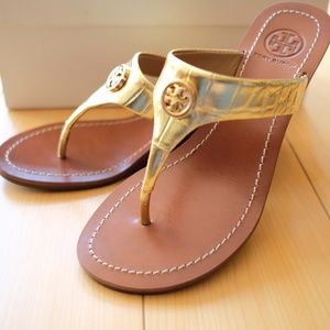 TORY BURCH MIDIHEEL SANDALS!